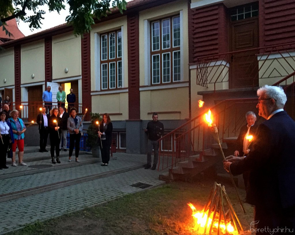 Trianon 100 . fáklyagyújtás11